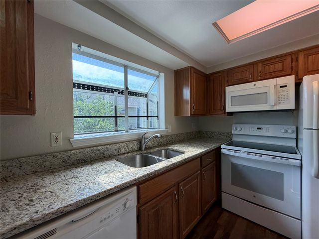 6220 bentwood Trail 404, Dallas, TX 75252