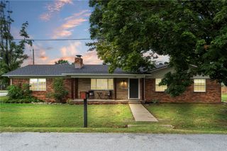 701 NW Ford Lane, Bentonville, AR 72712