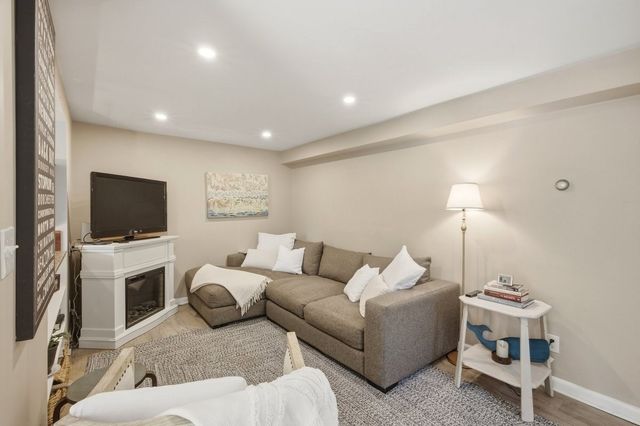 60 Guernsey St. 1, Boston, MA 02131