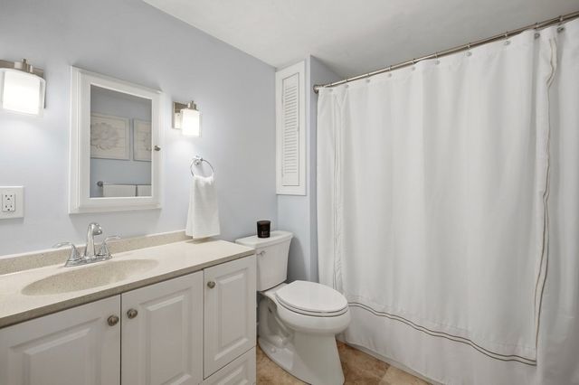 60 Guernsey St. 1, Boston, MA 02131