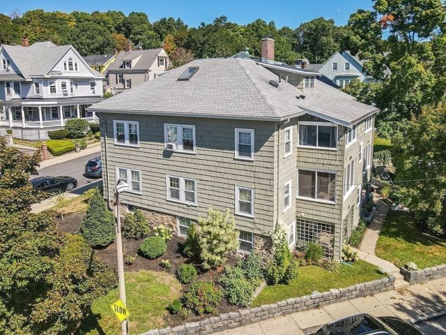 60 Guernsey St. 1, Boston, MA 02131