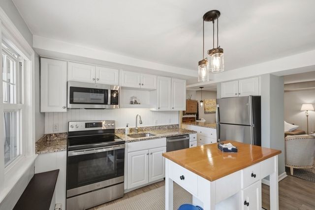 60 Guernsey St. 1, Boston, MA 02131