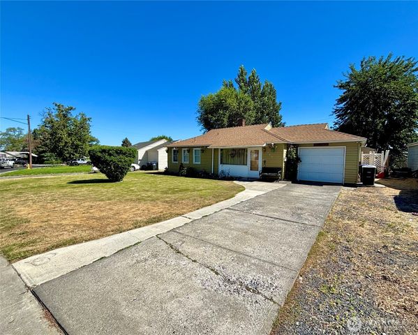 207 W Loop Drive, Moses Lake, WA 98837