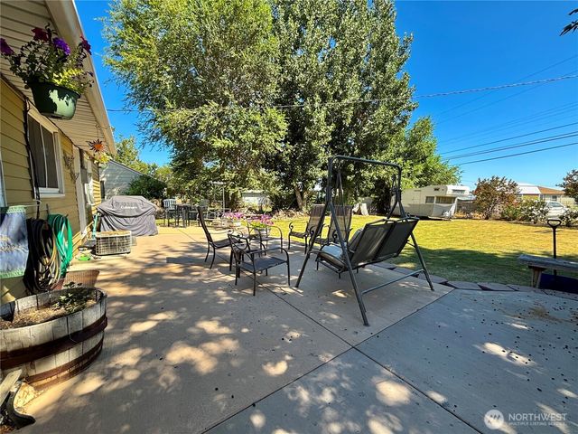 207 W Loop Drive, Moses Lake, WA 98837