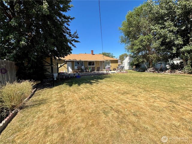 207 W Loop Drive, Moses Lake, WA 98837