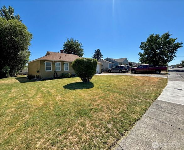 207 W Loop Drive, Moses Lake, WA 98837