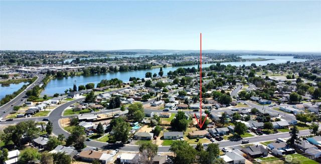 207 W Loop Drive, Moses Lake, WA 98837