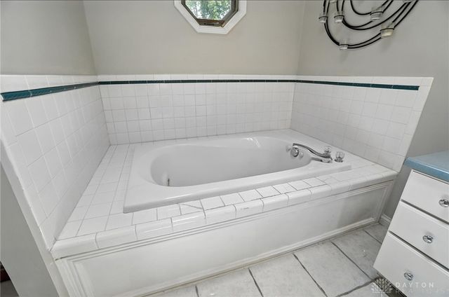10772 Country Walk Court, Dayton, OH 45458