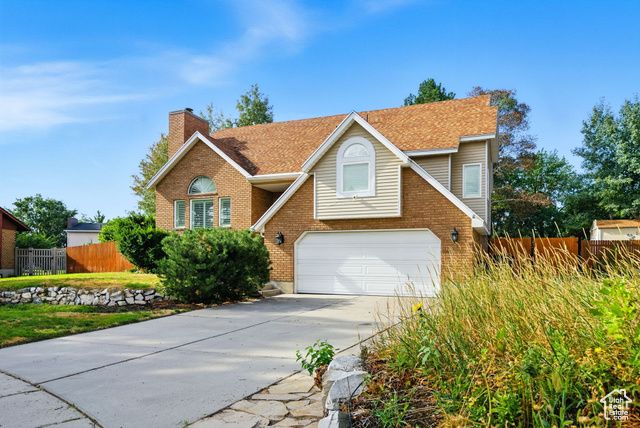 2343 W TEMPLE VIEW CIR, South Jordan, UT 84095