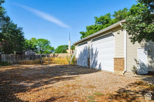 2343 W TEMPLE VIEW CIR, South Jordan, UT 84095