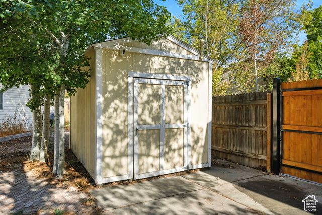 2343 W TEMPLE VIEW CIR, South Jordan, UT 84095