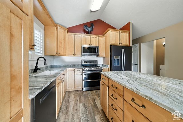 2343 W TEMPLE VIEW CIR, South Jordan, UT 84095