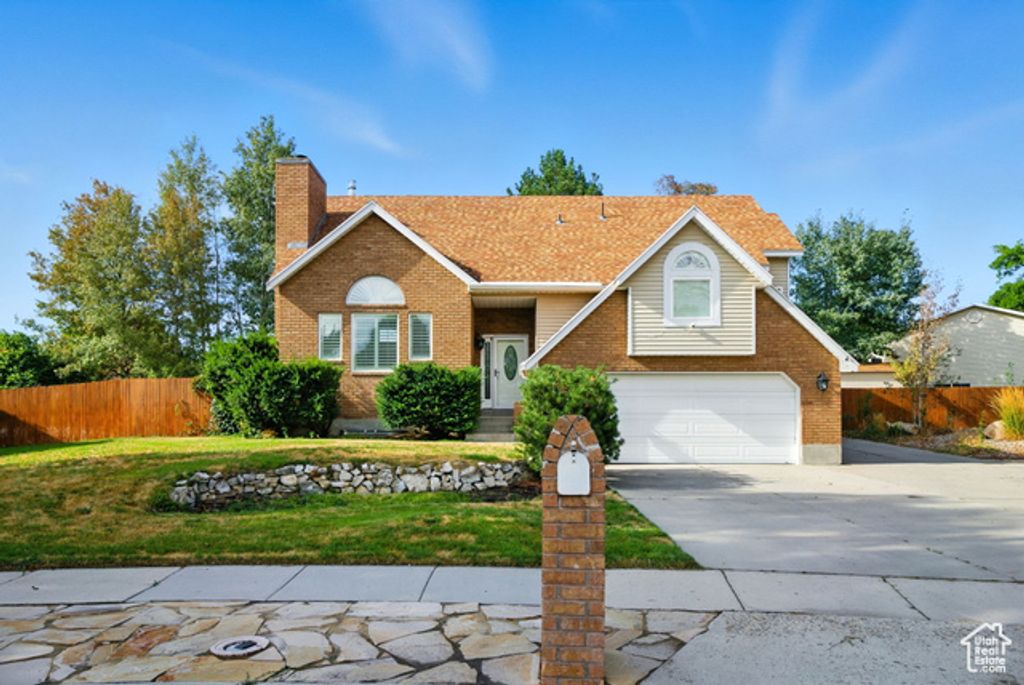 2343 W TEMPLE VIEW CIR, South Jordan, UT 84095