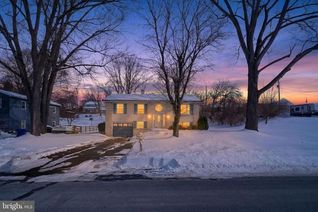 3555 READING CREST AVE, Reading, PA 19605