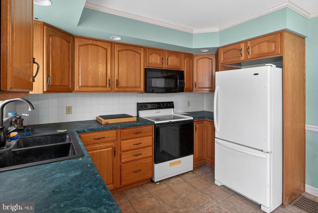 3555 READING CREST AVE, Reading, PA 19605