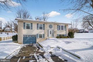 3555 READING CREST AVE, Reading, PA 19605