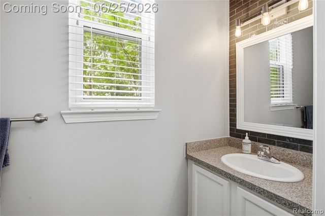 30498 Caroline Emily, New Baltimore, MI 48051