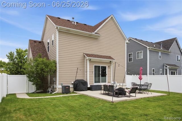 30498 Caroline Emily, New Baltimore, MI 48051