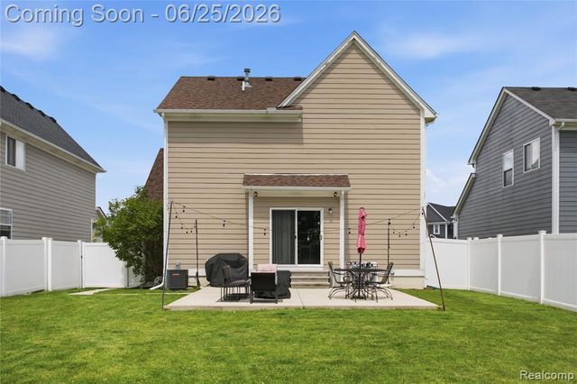 30498 Caroline Emily, New Baltimore, MI 48051