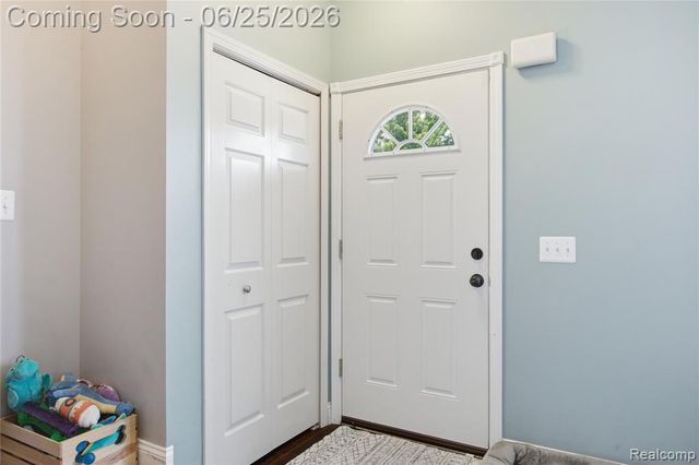 30498 Caroline Emily, New Baltimore, MI 48051