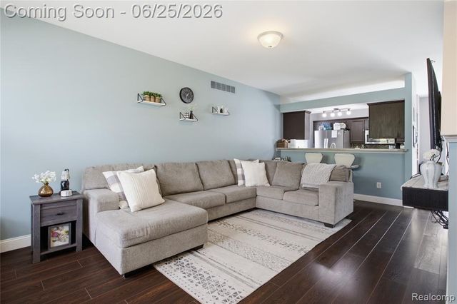 30498 Caroline Emily, New Baltimore, MI 48051