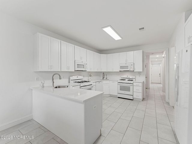 64 Sanz Town Road, Lakewood, NJ 08701