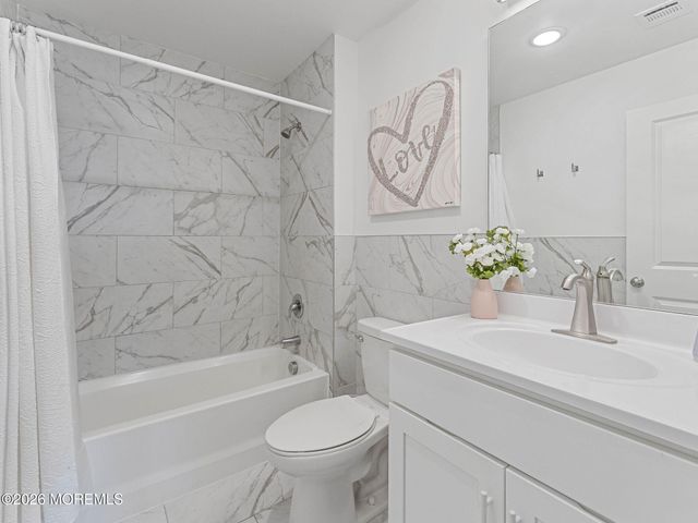 64 Sanz Town Road, Lakewood, NJ 08701