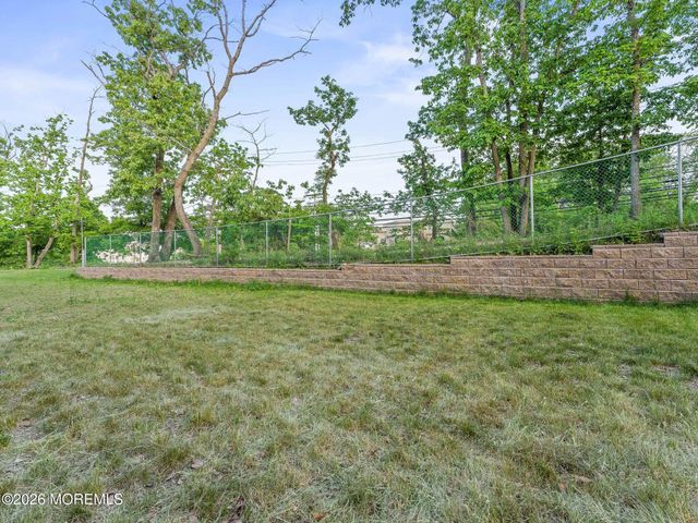 64 Sanz Town Road, Lakewood, NJ 08701