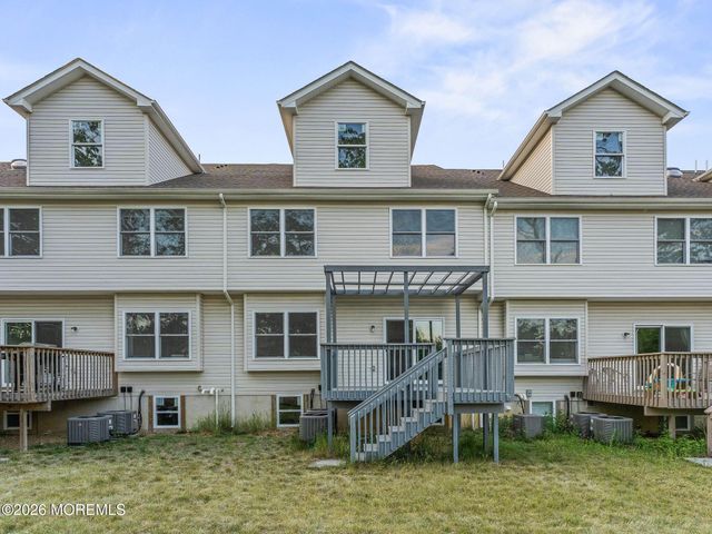 64 Sanz Town Road, Lakewood, NJ 08701