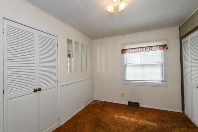 8220 W Keefe AVENUE, Milwaukee, WI 53222