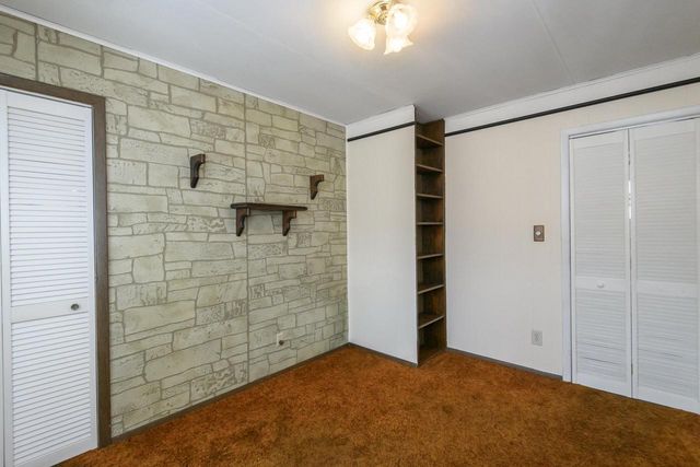 8220 W Keefe AVENUE, Milwaukee, WI 53222