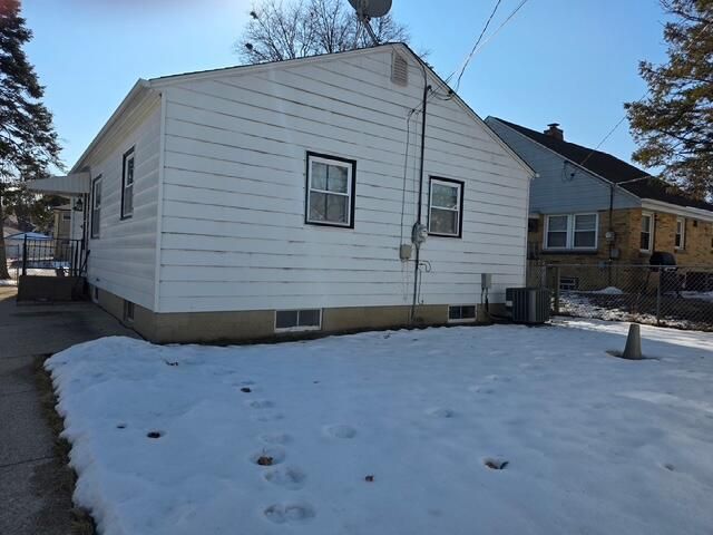 8220 W Keefe AVENUE, Milwaukee, WI 53222