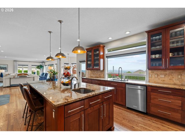 1423 Nw DEERFERN St, Camas, WA 98607