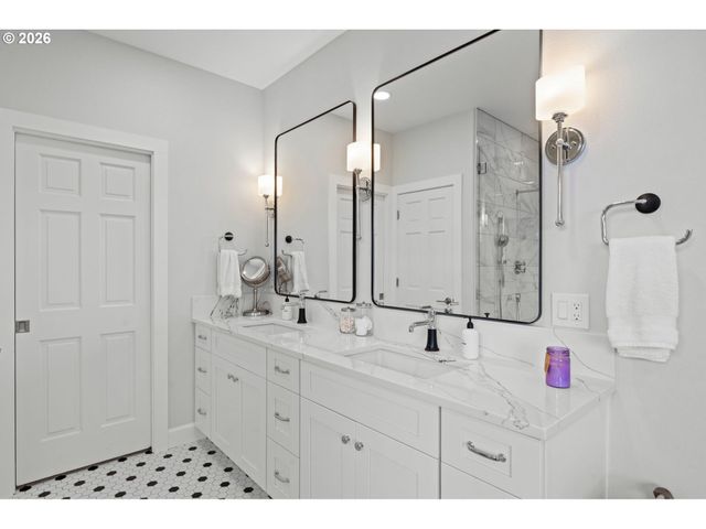 1423 Nw DEERFERN St, Camas, WA 98607