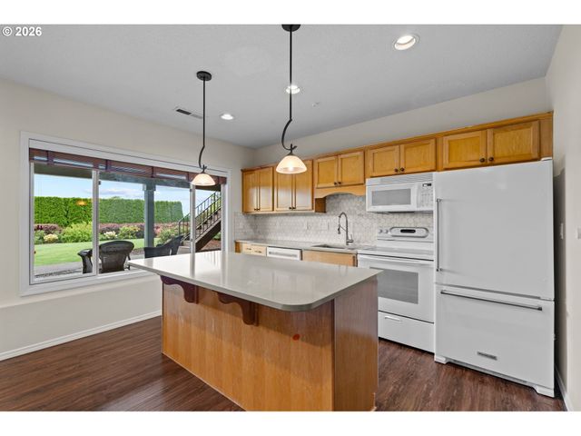 1423 Nw DEERFERN St, Camas, WA 98607