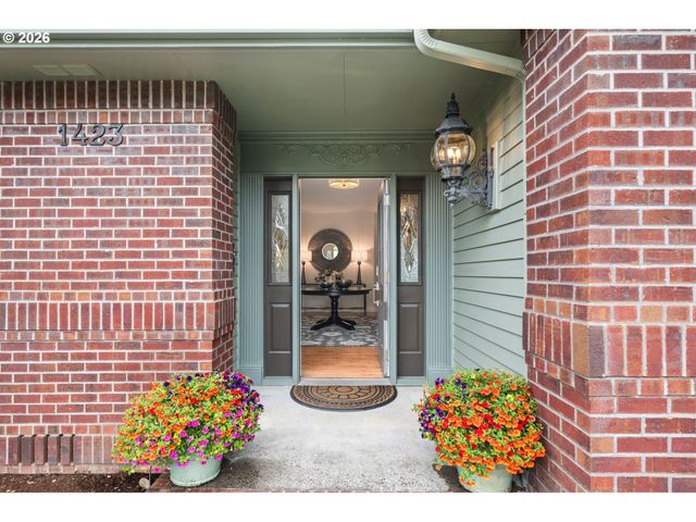 1423 Nw DEERFERN St, Camas, WA 98607
