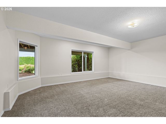1423 Nw DEERFERN St, Camas, WA 98607