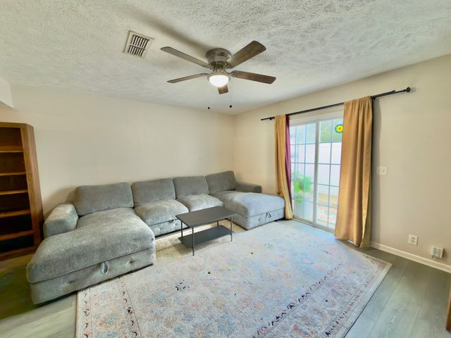 1307 Amsterdam Ct, Murfreesboro, TN 37130