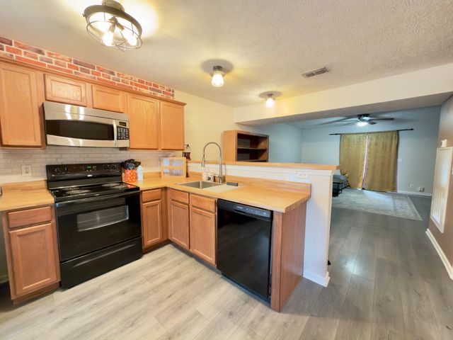 1307 Amsterdam Ct, Murfreesboro, TN 37130