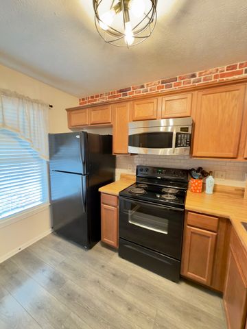 1307 Amsterdam Ct, Murfreesboro, TN 37130