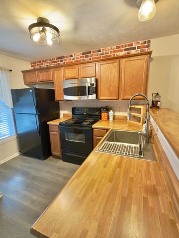 1307 Amsterdam Ct, Murfreesboro, TN 37130