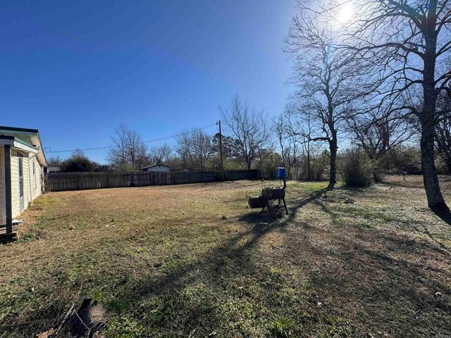 2812 Westmoreland Street, Mena, AR 71953