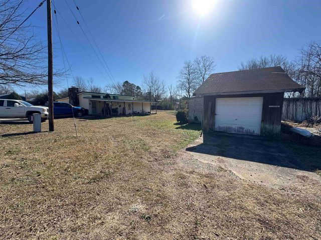 2812 Westmoreland Street, Mena, AR 71953