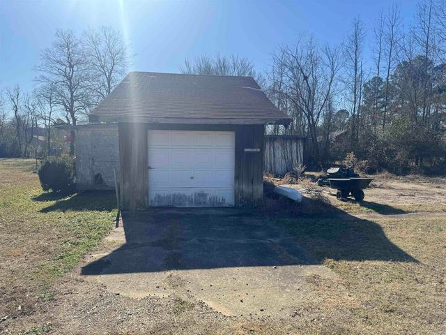 2812 Westmoreland Street, Mena, AR 71953