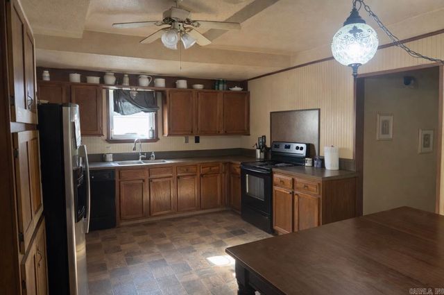 2812 Westmoreland Street, Mena, AR 71953