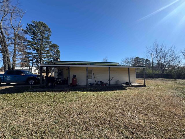 2812 Westmoreland Street, Mena, AR 71953