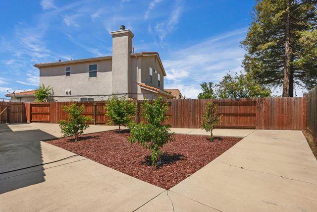 308 Ashford Ave, Manteca, CA 95337