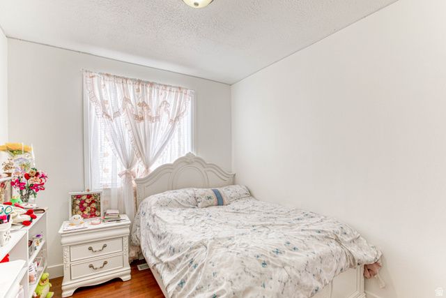 1735 W DALE RIDGE AVE, Salt Lake City, UT 84116