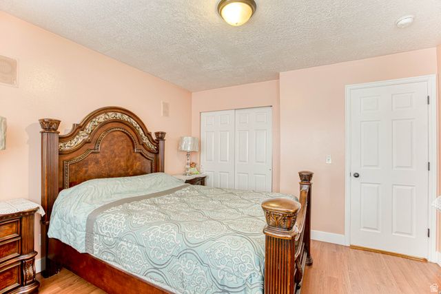 1735 W DALE RIDGE AVE, Salt Lake City, UT 84116