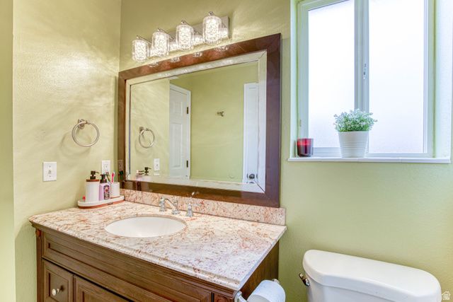 1735 W DALE RIDGE AVE, Salt Lake City, UT 84116